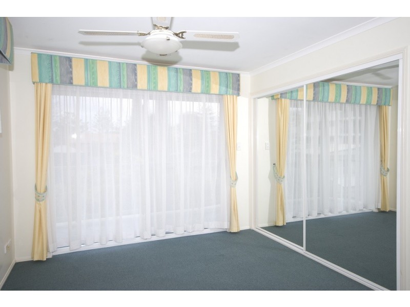 4/51 Eden Avenue, Rainbow Bay QLD 4225