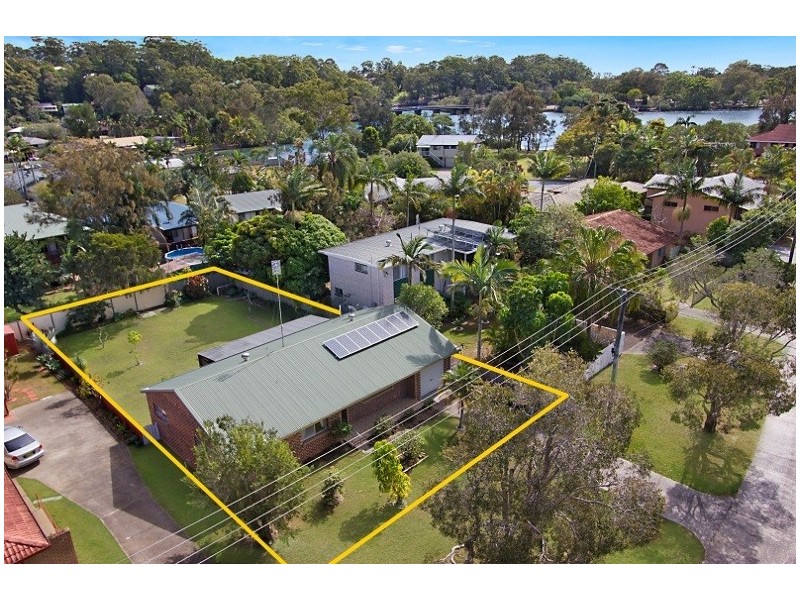 5 Riviera Avenue, Tweed Heads West NSW 2485