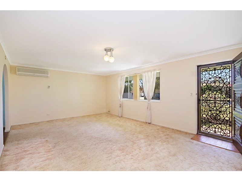 5 Riviera Avenue, Tweed Heads West NSW 2485