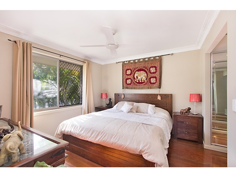 98 Dutton Street, Coolangatta QLD 4225