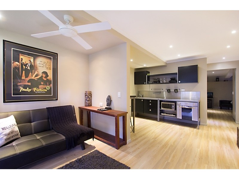98 Dutton Street, Coolangatta QLD 4225