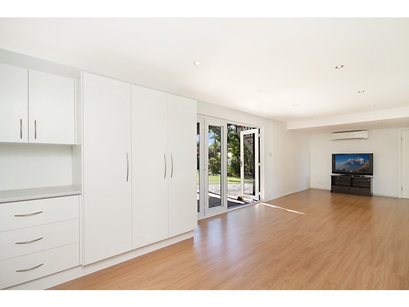 5 Lakes Drive, Tweed Heads West NSW 2485