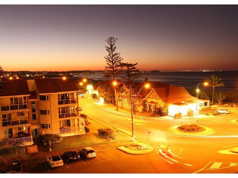 13/22 Marine Parade, Coolangatta QLD 4225