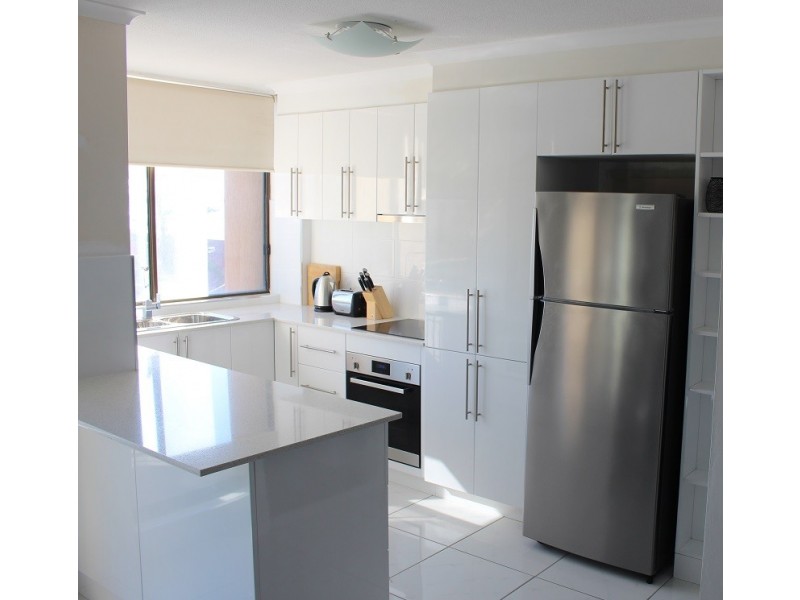 13/22 Marine Parade, Coolangatta QLD 4225