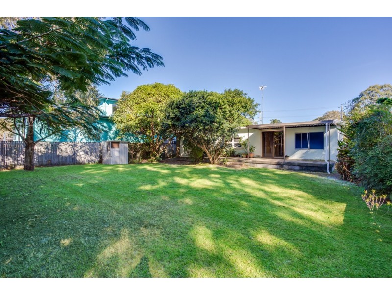 24 Sunshine Ave, Tweed Heads South NSW 2486