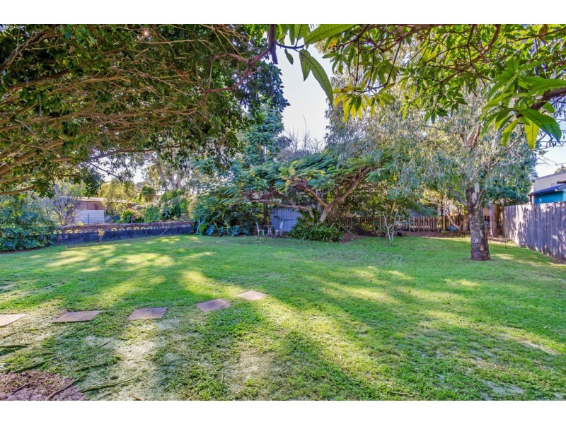 24 Sunshine Ave, Tweed Heads South NSW 2486