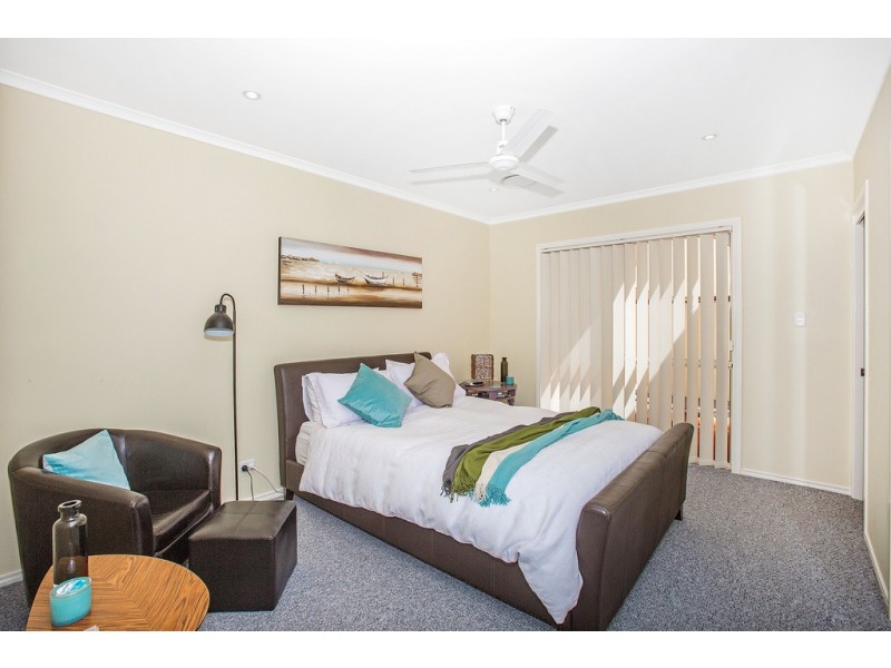 18 Bosun Boulevard, Banora Point NSW 2486