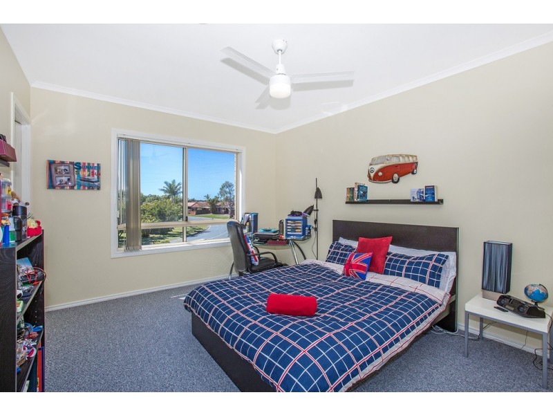 18 Bosun Boulevard, Banora Point NSW 2486