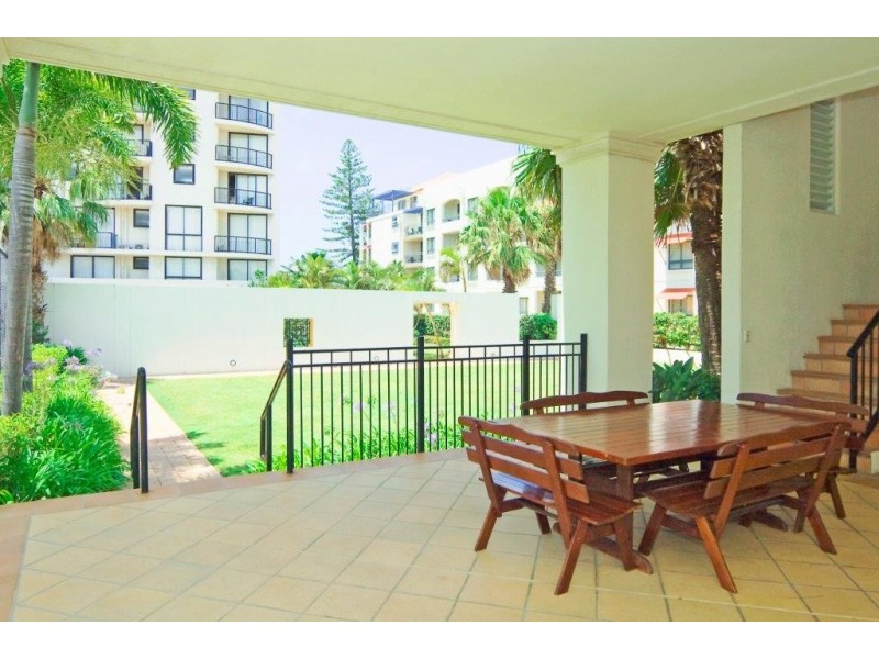906/88 Marine Pde, Coolangatta QLD 4225