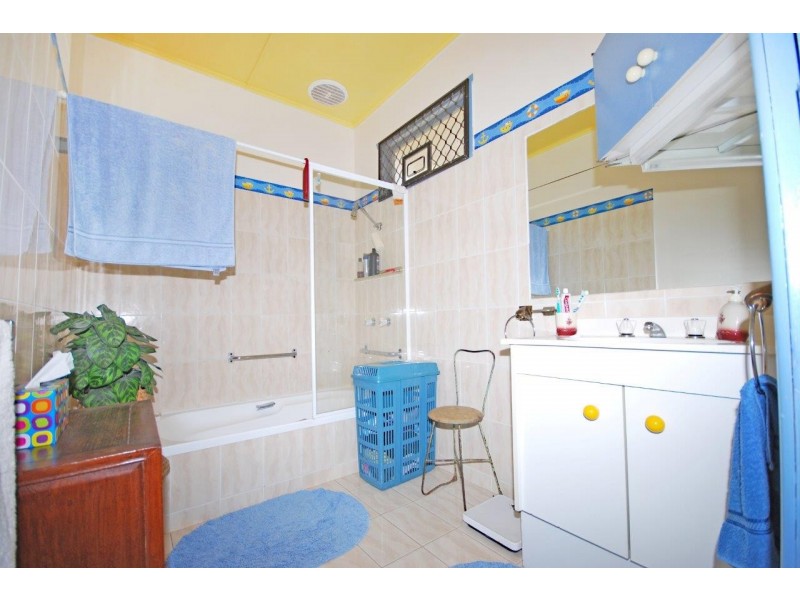 5 Stapylton Street, Coolangatta QLD 4225