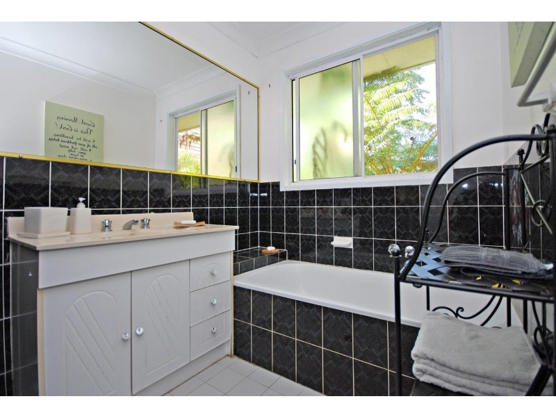 32 Peninsula Drive, Bilambil Heights NSW 2486