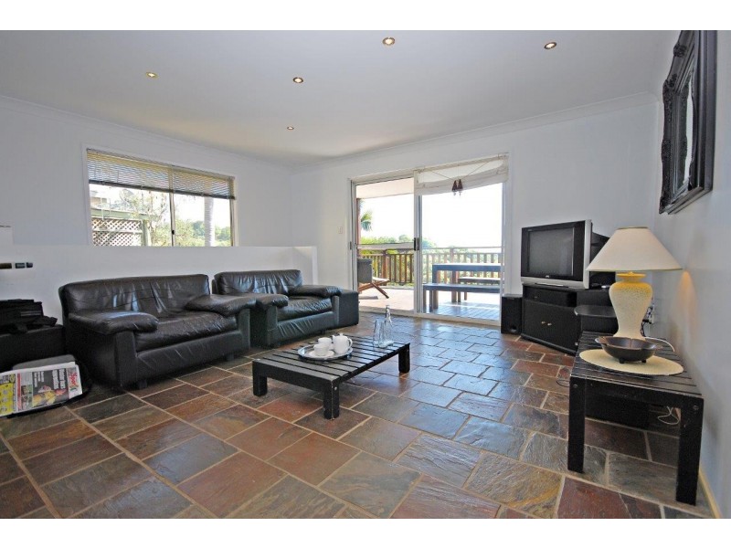 32 Peninsula Drive, Bilambil Heights NSW 2486