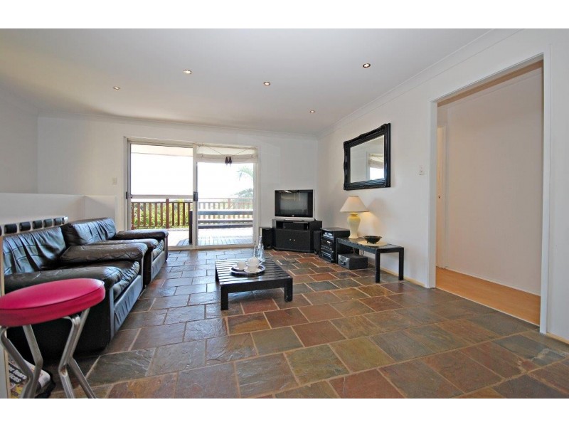 32 Peninsula Drive, Bilambil Heights NSW 2486