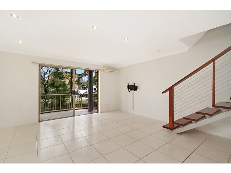 17/15 South Street, Coolangatta QLD 4225