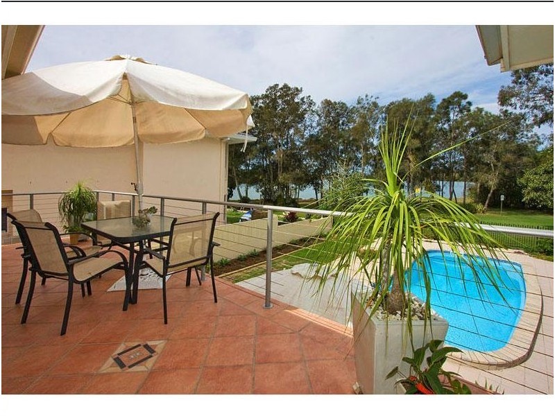 21 Sunset Boulevard, Tweed Heads West NSW 2485