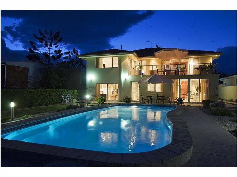 21 Sunset Boulevard, Tweed Heads West NSW 2485