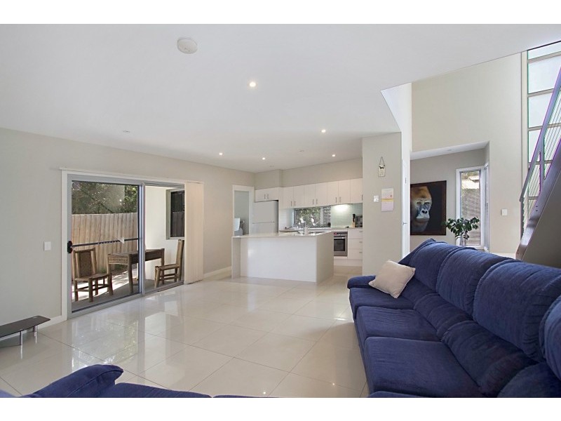 3/32 Korina Ave, Coolangatta QLD 4225