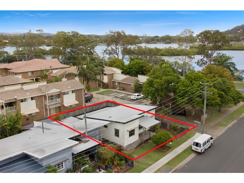 1/1 Sunshine Ave, Tweed Heads South NSW 2486