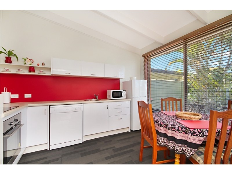 73 Sunset Blvd, Tweed Heads West NSW 2485