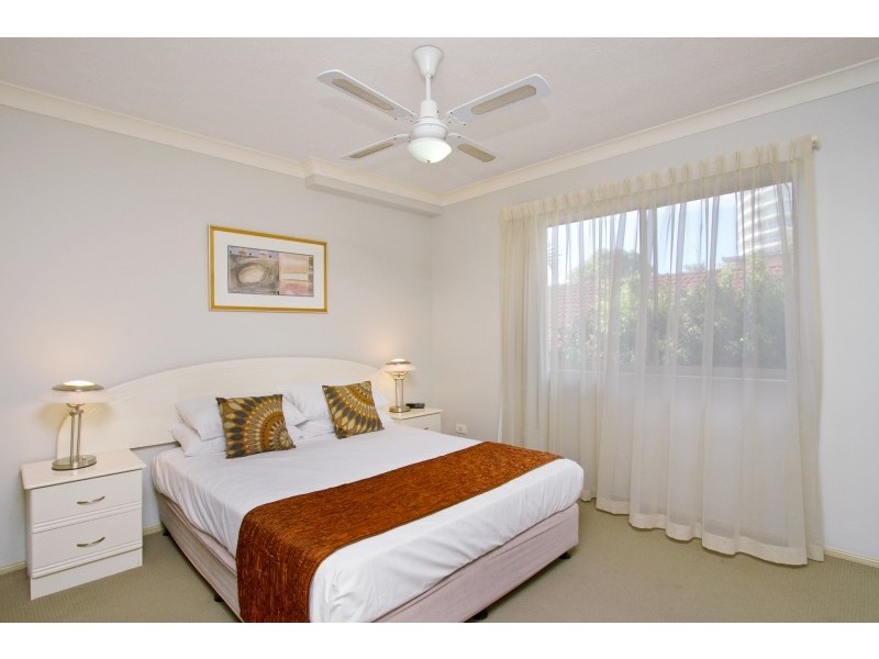 3/37 Golden Four Drive, Bilinga QLD 4225