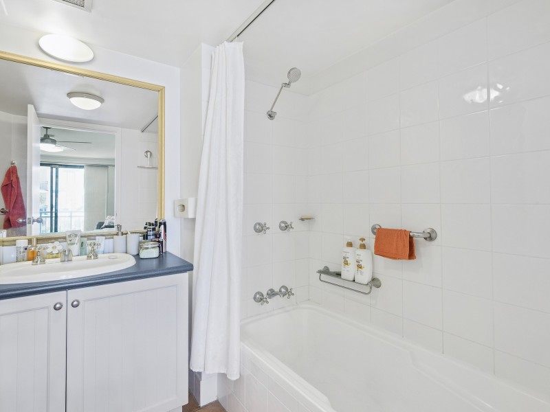 321-323/99 Griffith Street, Coolangatta QLD 4225