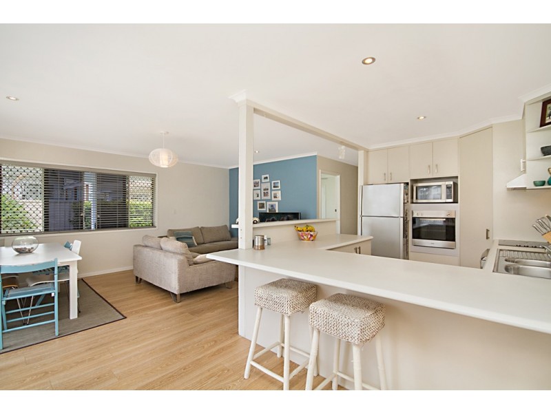 14 Love Street, Currumbin Waters QLD 4223