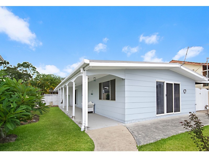 14 Love Street, Currumbin Waters QLD 4223