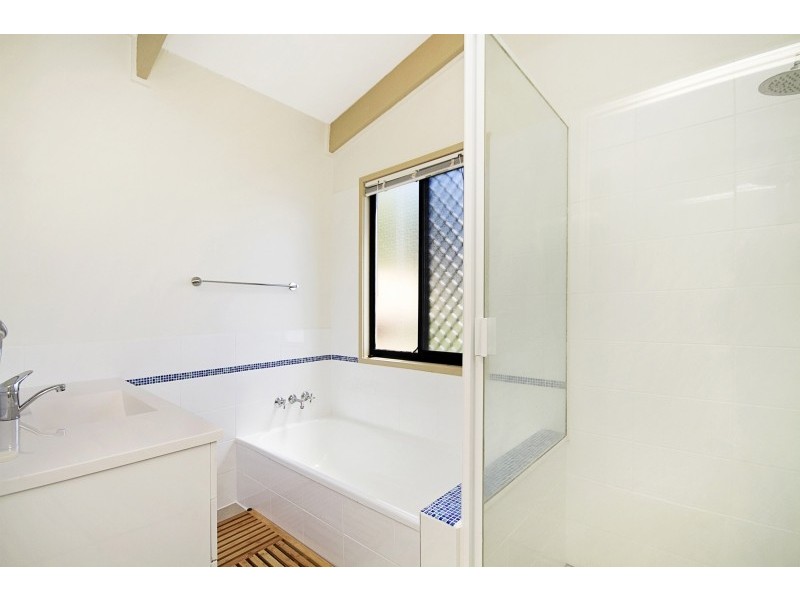 20 Myeerimba Parade, Tweed Heads West NSW 2485