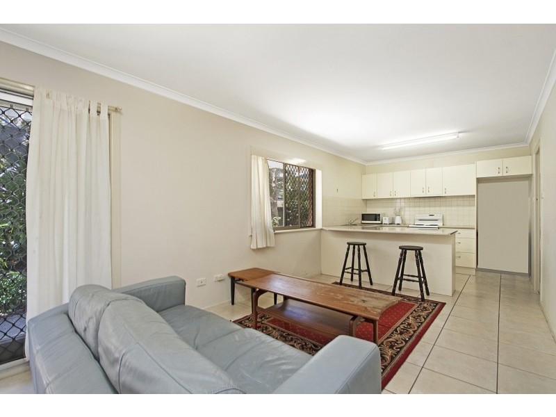 2/11 Haig Street, Coolangatta QLD 4225