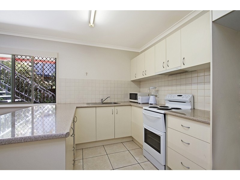 2/11 Haig Street, Coolangatta QLD 4225