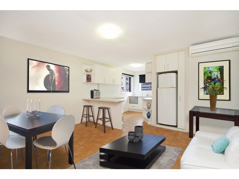 1/26b Eden Avenue, Coolangatta QLD 4225