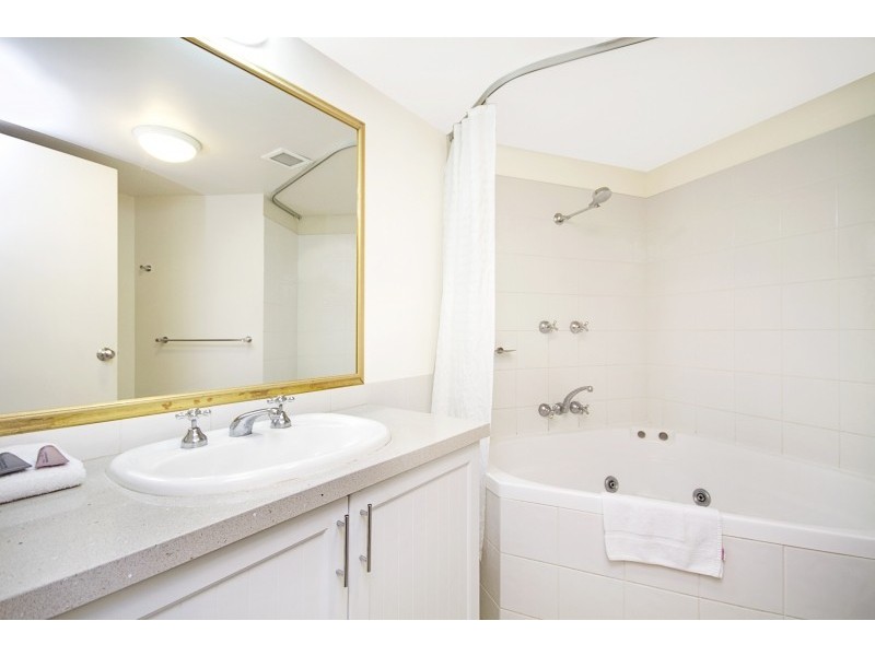 453/99 Griffith Street, Coolangatta QLD 4225