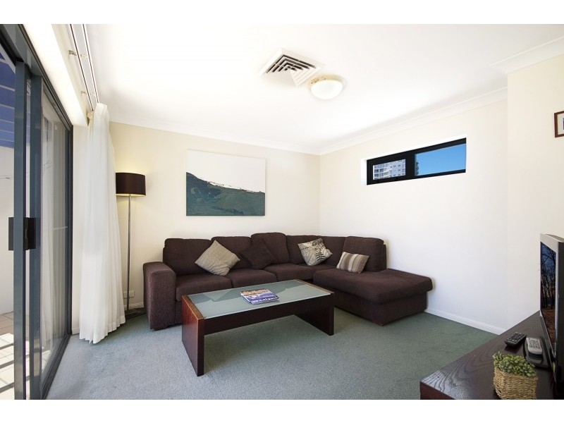 453/99 Griffith Street, Coolangatta QLD 4225