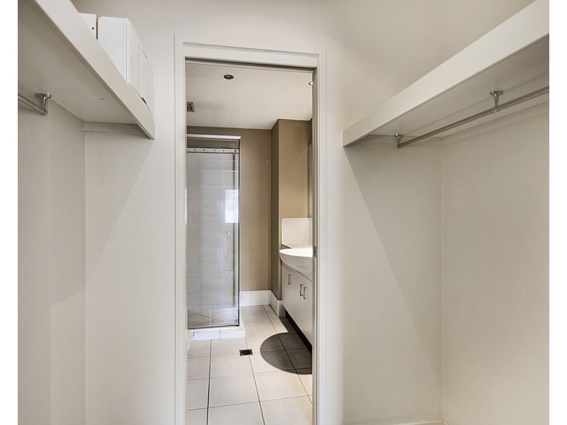 8/77 McLean Street, Coolangatta QLD 4225