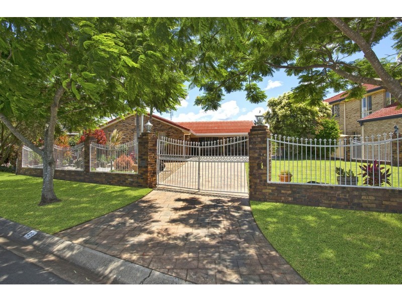 25 Crystal Waters Drive, Tweed Heads NSW 2485