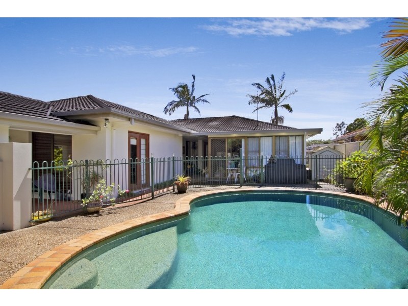 3 Captains Way, Banora Point NSW 2486