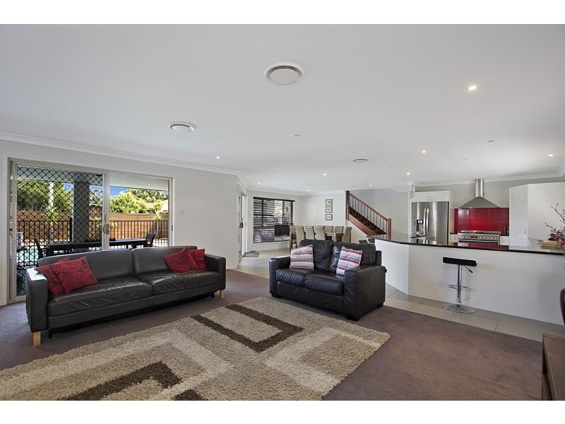 18 Simpson Street, Coolangatta QLD 4225