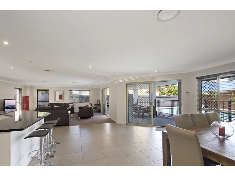 18 Simpson Street, Coolangatta QLD 4225