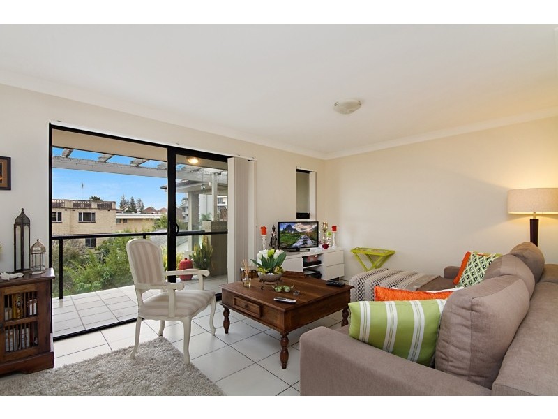 16/111-113 Golden Four Drive, Bilinga QLD 4225