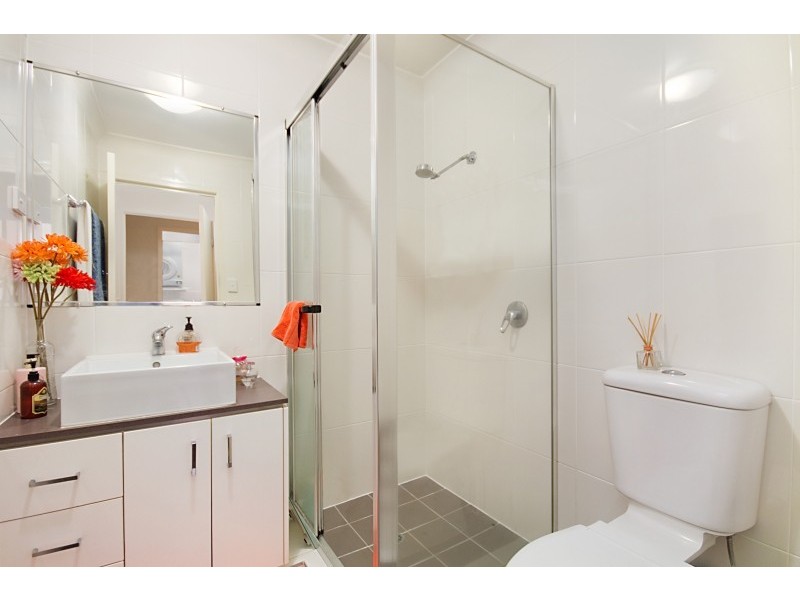 16/111-113 Golden Four Drive, Bilinga QLD 4225