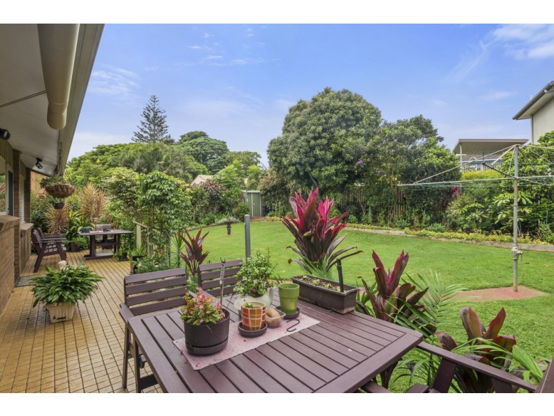 8 Anthony Avenue, Banora Point NSW 2486