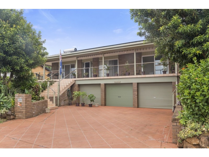 8 Anthony Avenue, Banora Point NSW 2486