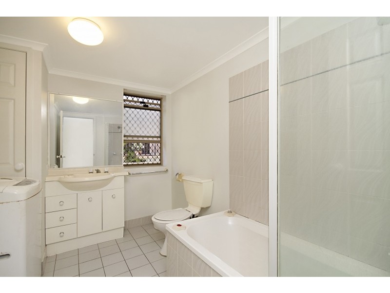 19/15-17 South Street, Kirra QLD 4225