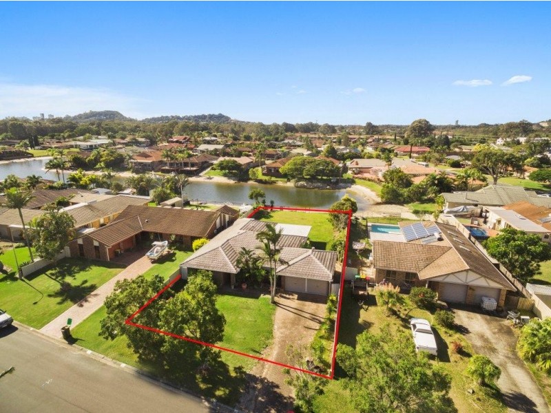 33 Plover Place, Tweed Heads West NSW 2485