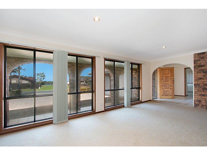 5 Seafarer Place, Banora Point NSW 2486