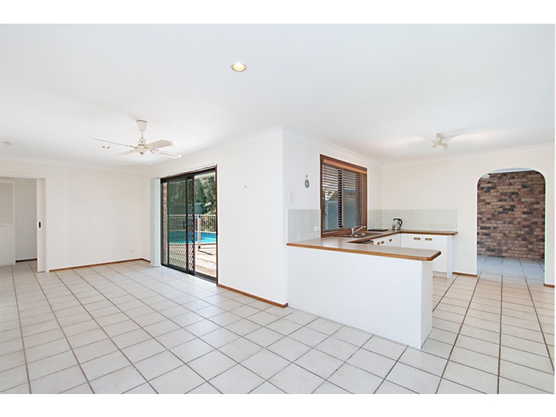 5 Seafarer Place, Banora Point NSW 2486