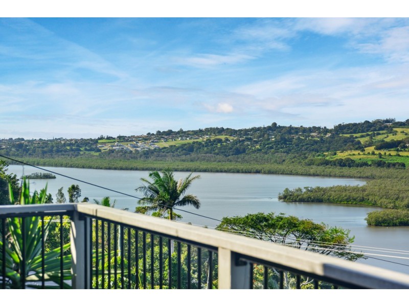 6 Broadwater Esplanade, Bilambil Heights NSW 2486