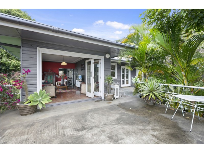 26 Stapylton Street, Coolangatta QLD 4225