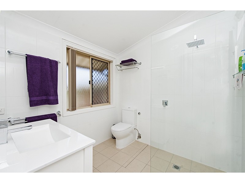 16 Bosun Blvd, Banora Point NSW 2486