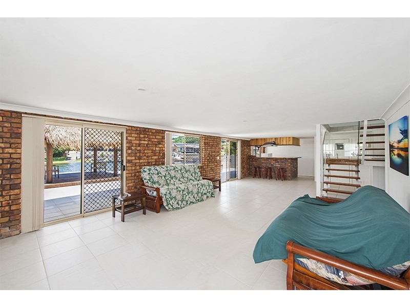 16 Bosun Blvd, Banora Point NSW 2486